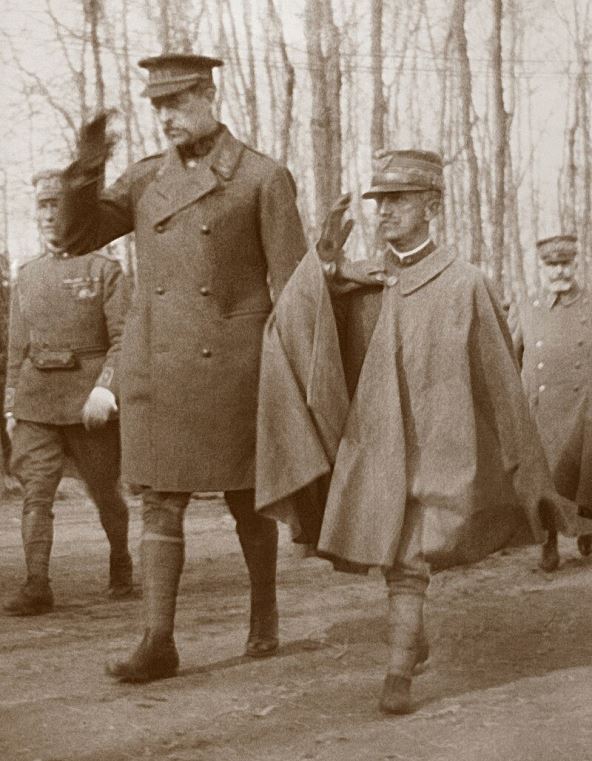 Albert_I_and_Victor_Emmanuel_III.jpg