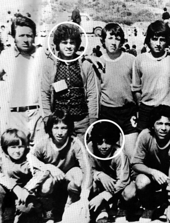 Dijego Maradona kao dete igra fudbal