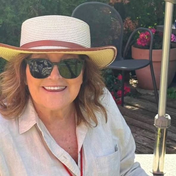 Tereza Kesovija u bašti