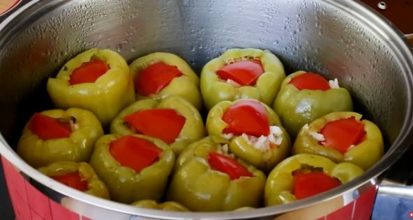 Punjene paprike u šerpi