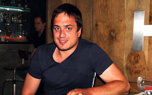 Uroš Savić u kafiću