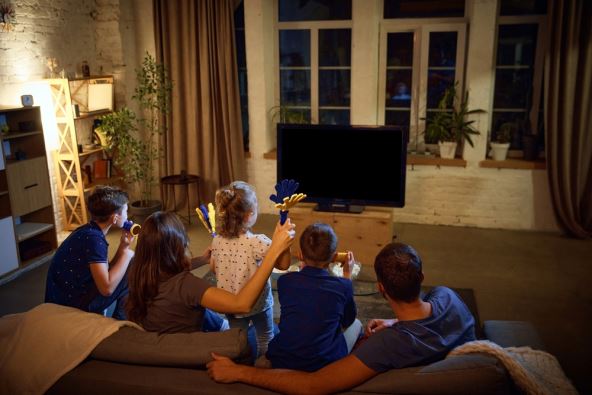 Porodica spremna da gleda film