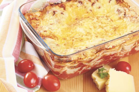 STAKLENI PLEH  stock-photo-italian-cuisine-meat-lasagna-99006818.jpg