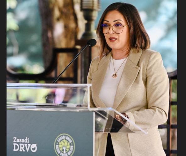 2025-10-30 15_07_43-MKC_4582.jpeg.png