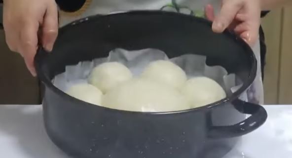 2025-11-05 15_25_29-SLAVSKI KOLAČ🙏👉KOLAČ KOJI ĆE SVIMA USPETI💥BEZ GREŠKE❗Tačne mere - detaljna iz.png