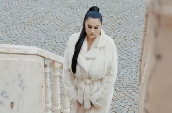 2025-11-25 14_38_48-JANA - JOS SAM TVOJA (OFFICIAL VIDEO) - YouTube.png