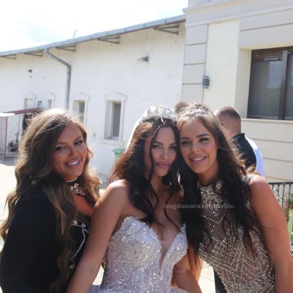 Bogdana Ražnatović sa sestrama
