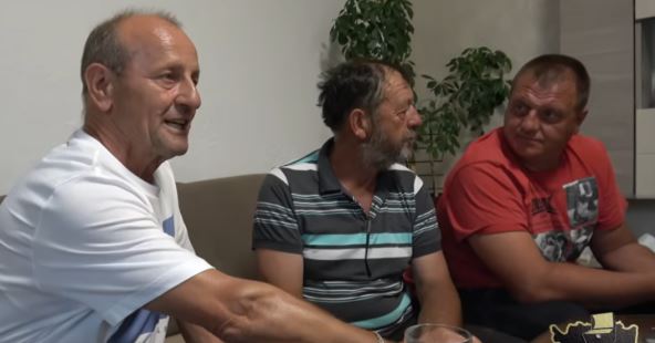 2025-11-26 12_28_20-Vaspitali me,krov nad glavom dali Slavišini roditelji veli Osman - YouTube.png