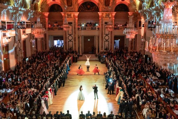 Svetosavski bal u Beču 2.jpg