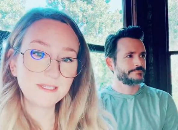 kupili su staru kucu.png