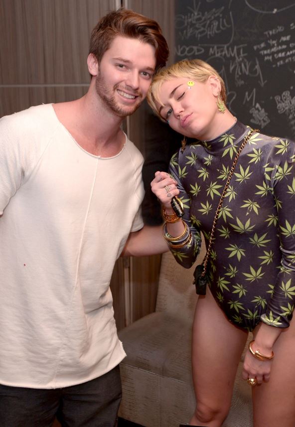 Majli Sajrus i Patrik Švarceneger