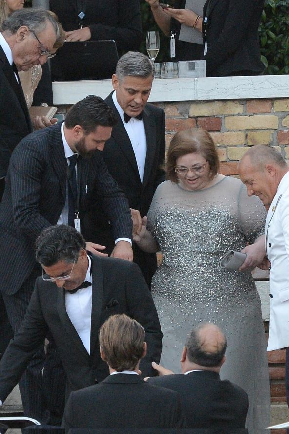 Džordž Kluni sa svojom sestrom Adelijom Adom Zajtler na svom venčanju u Veneciji 2014. godine