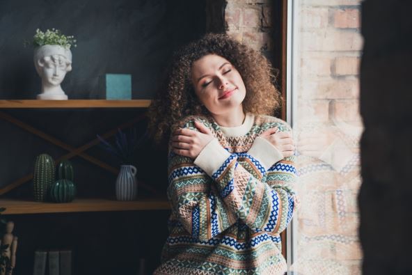 Devojka se oseća voljeno