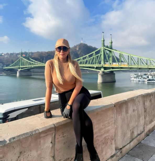 Olja Karleuša 3 .jpg