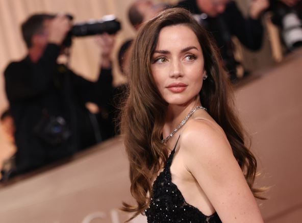 ana-de-armas (4).jpg