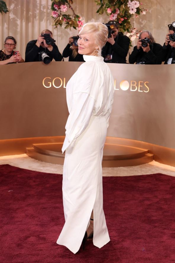 pamela-anderson (7).jpg