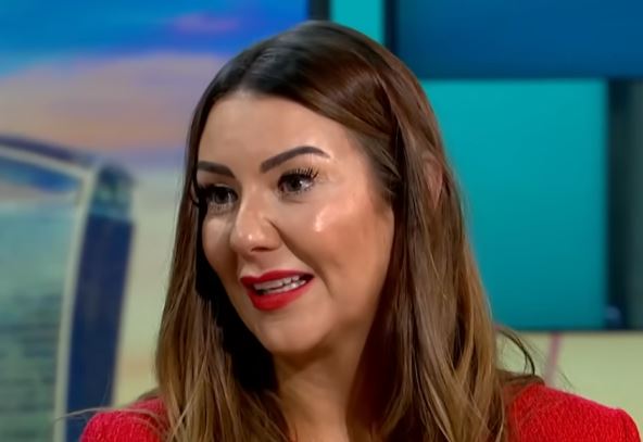 2026-01-16 09_21_51-Tinder Conman Scammed Over £200,000 From Victims - YouTube.png