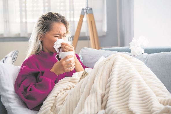 ZA BOLEST NEMA ZAMERKI  stock-photo-sick-woman-flu-woman-caught-cold-sneezing-into-tissue-headache-virus-medicines-young-woman-1489936160.jpg