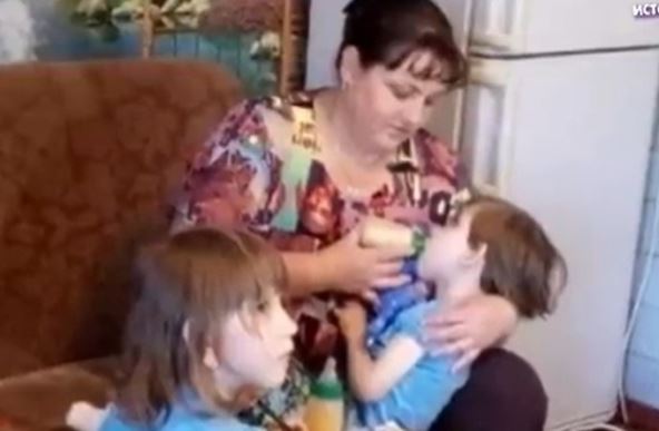 elena sa ćerkama4.jpg