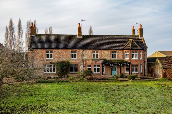 Marš farma na kojoj je prognan princ Endru