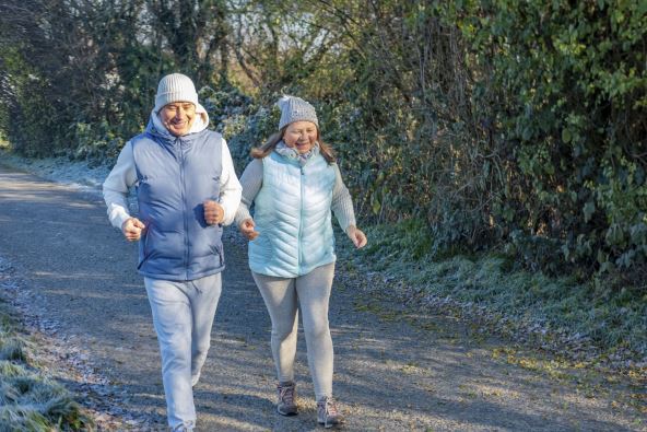 IZBEGAVANJE FIZICKE AKTIVNOSTI  stock-photo-happy-senior-couple-jogging-on-frosty-path-cool-weather-morning-jog-active-lifestyle-healthy-2706439503.jpg