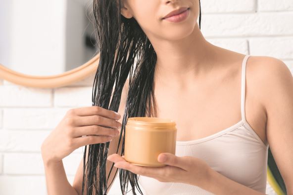MASKA ZA KOSU  stock-photo-beautiful-young-woman-with-jar-of-hair-mask-in-bathroom-closeup-2508710467.jpg