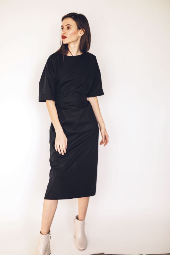 MALA CRNA HALJINA  stock-photo-attractive-brunette-woman-wear-black-cotton-cocktail-dress-and-walking-in-studio-street-fashion-1704141052.jpg