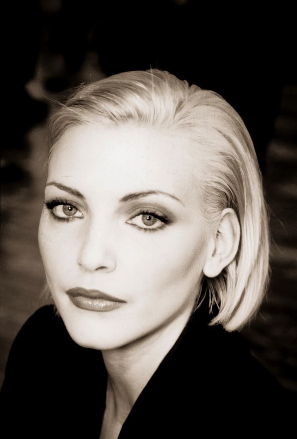 Nađa Auerman