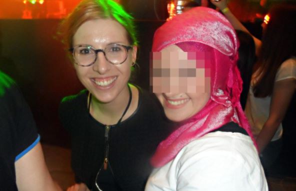 2026-04-02 15_12_17-Nikad se sa njim nisu pojavili u javnosti_ Ovo su Merlinova deca, a ćerka mu ima.jpg