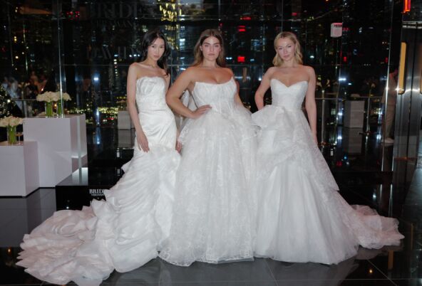 Plus sajz manekenke na reviji Vere Vang.jpg