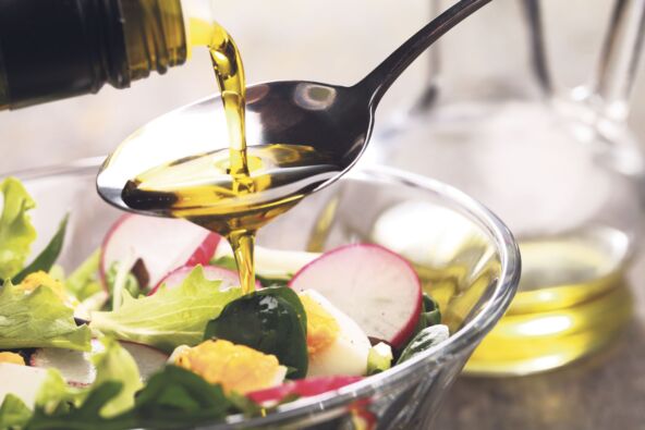 ZDRAVE MASNOCE  stock-photo-bowl-with-egg-and-vegetable-salad-and-ingredients-on-a-table-145136581.jpg