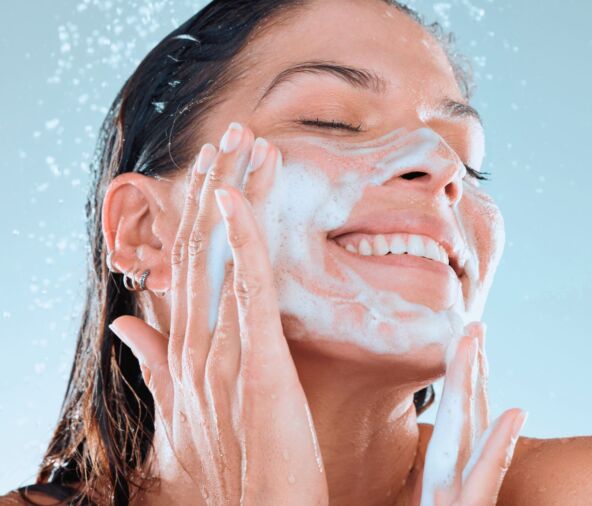 CISTAC LICA  stock-photo-cleanliness-will-allow-you-to-radiate-with-confidence-studio-shot-of-a-young-woman-washing-her-2165363919.jpg
