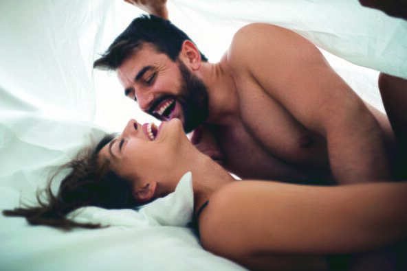 NEGUJTE STRAST  stock-photo-young-smiling-man-and-woman-making-love-in-bedroom-1288153921.jpg