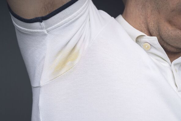 SKIDAJU ZUTE FLEKE S VESA  stock-photo-close-up-of-man-s-armpit-sweating-very-badly-against-gray-background-1562573587.jpg