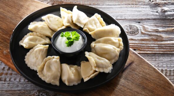 Pirogi servirani sa pavlakom.jpg