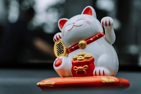 Maneki neko mačka.jpg