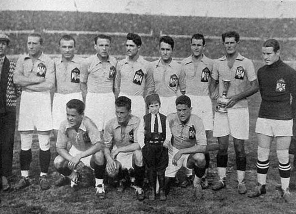Yugoslavia_nationalteam_1930.jpg