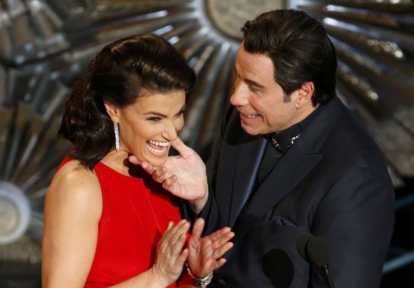 idina-menzel-i-dzon-travolta.jpg