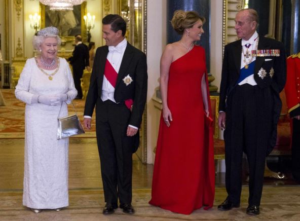 anhelika-rivera-sa-kraljicom-elizabetom.jpg