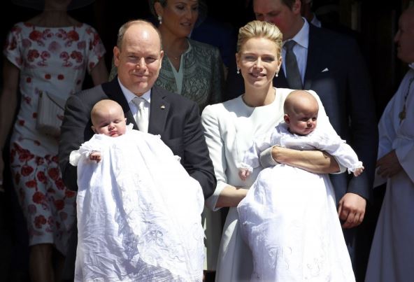 princ-albert-i-princeza-sarlin-sa-bliznacima.jpg