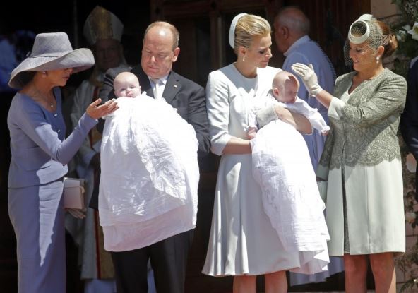 princ-albert-i-princeza-sarlin-sa-bliznacima.jpg