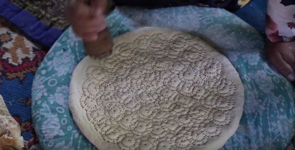 pravljenje-hleba-u-tadzikistanu.jpg