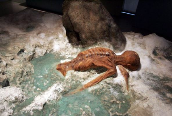 mumija-oci.jpg