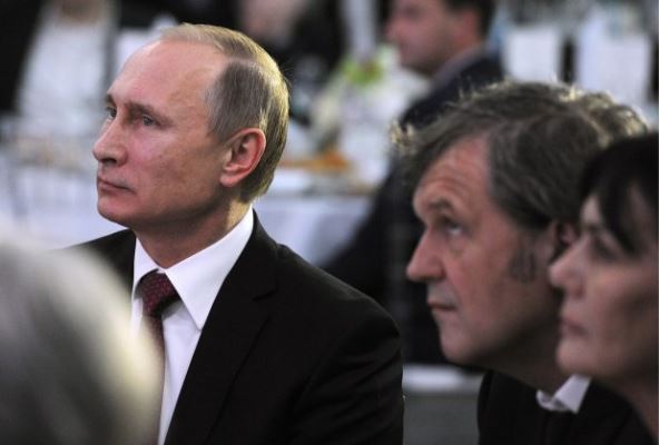 vladimir-putin-i-emir-kusturica.jpg