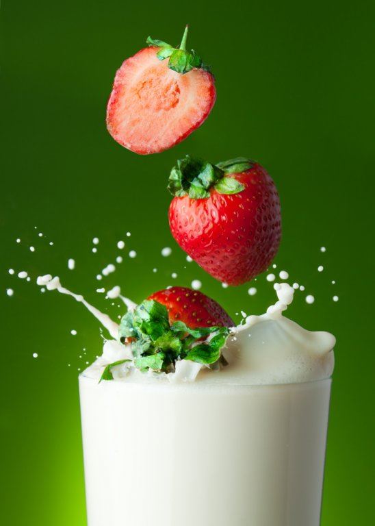 jagode-i-mleko.jpg