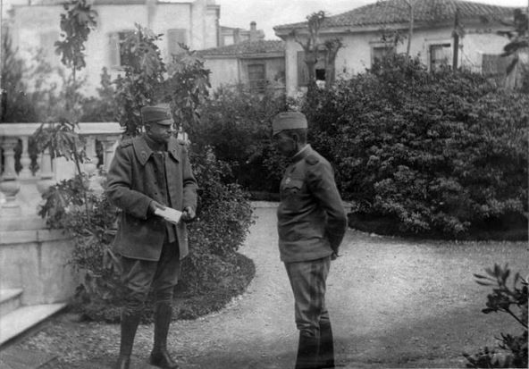boyovitch-gn-serbe-commandant-le-qg.jpg