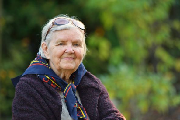 starija-zena-thinkstock.jpg
