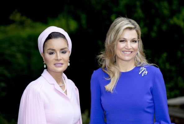 kraljica-maksima-od-holandije-i-sejha-moza-bint-naser.jpg