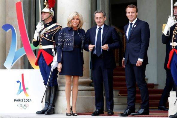 reuters-charles-platiau.jpg