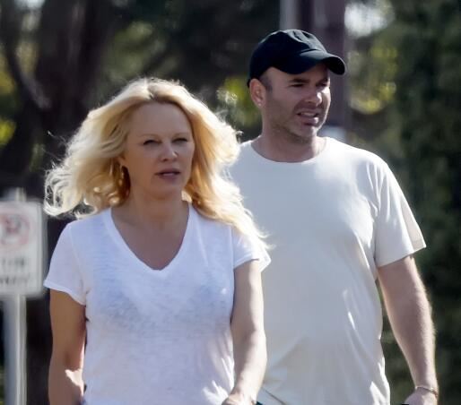 pamela-anderson.jpg